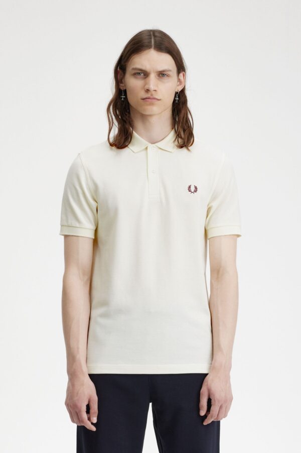 The Fred Perry ShirtM6000 Ecru / Oxblood