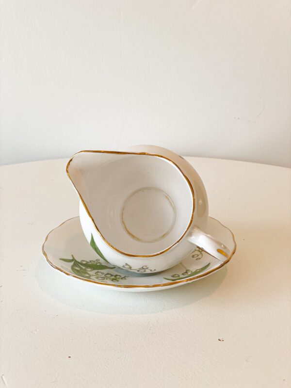 Floral-themed creamer set - Image 2