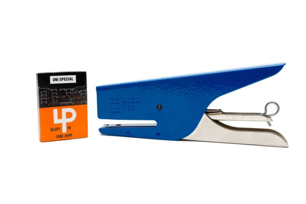 Pack of 1000 Mini Staples - Image 2