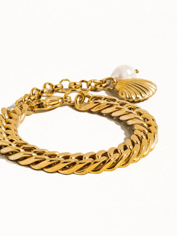 gold and pearl chain necklace